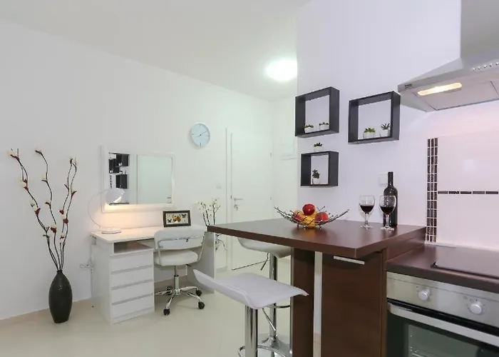 In Tribunj With Air Conditioning, Wifi 4953-2 *